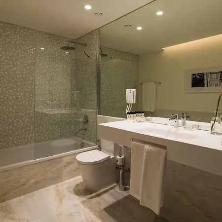 Pestana - A Brasileira, Center & Heritage Building Hotel Oporto