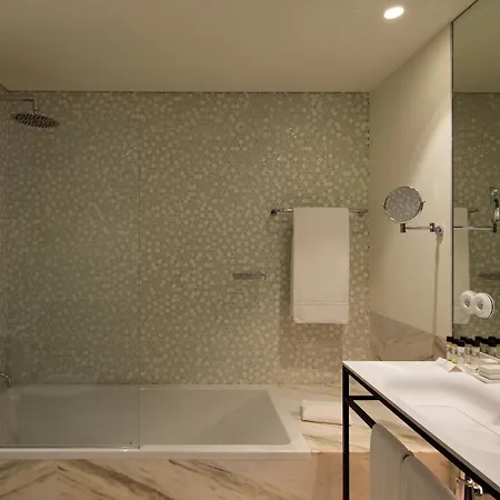 Pestana - A Brasileira, Center & Heritage Building Hotel 5*