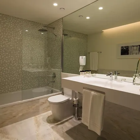 Pestana - A Brasileira, Center & Heritage Building Hotel Oporto