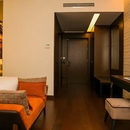 Otel Pestana - A Brasileira, Center & Heritage Building 5*