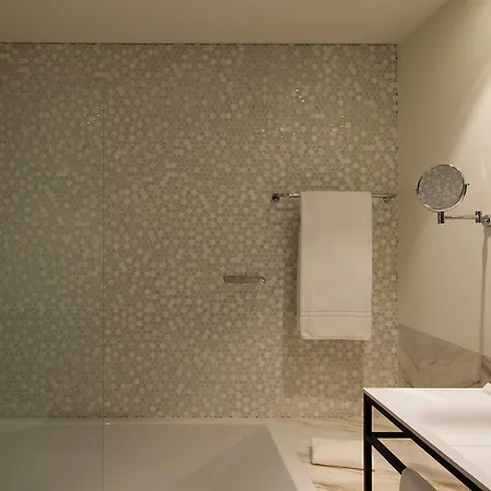Pestana - A Brasileira, Center & Heritage Building