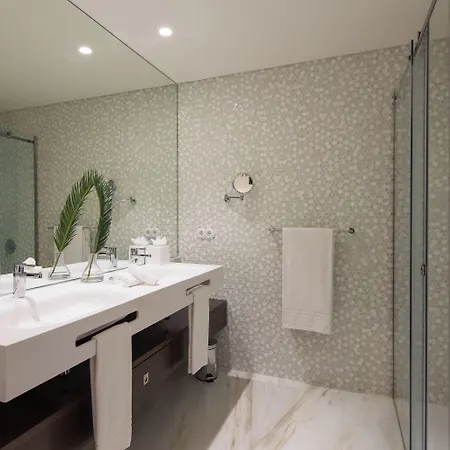 Hotel Pestana - A Brasileira, Center & Heritage Building