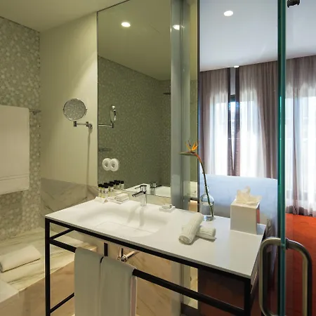 Hotel Pestana - A Brasileira, Center & Heritage Building