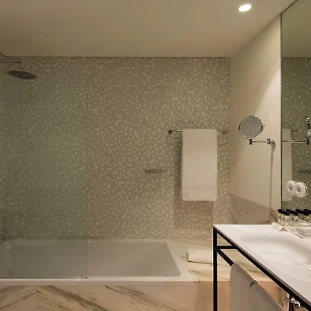 Pestana - A Brasileira, Center & Heritage Building Hotel