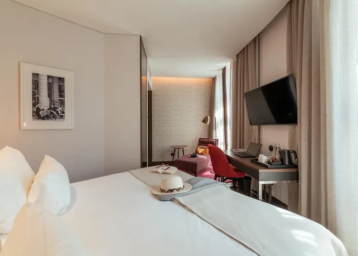 Hotel Pestana - A Brasileira, Center & Heritage Building 5*