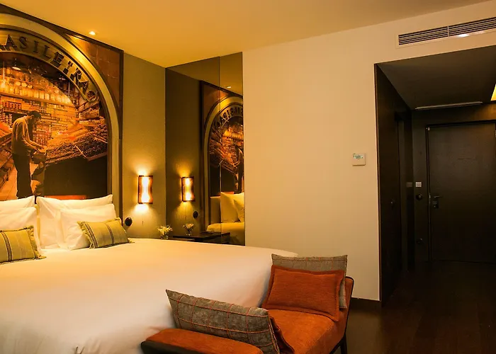 Hotel Pestana - A Brasileira, Center & Heritage Building Oporto