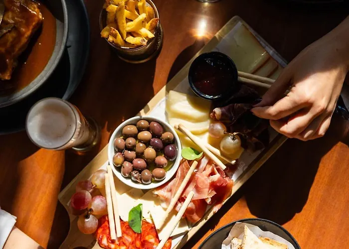 Pestana - A Brasileira, Center & Heritage Building Hotel Oporto