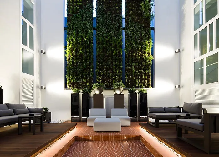 Pestana - A Brasileira, Center & Heritage Building Oporto