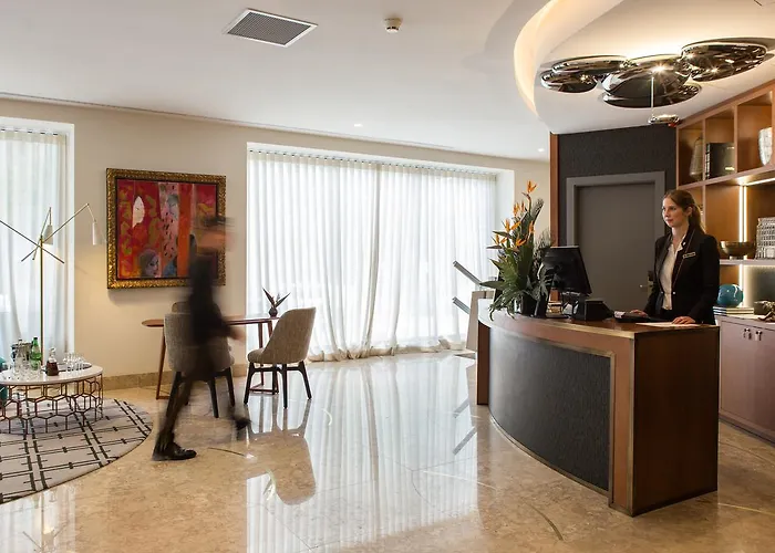 Pestana - A Brasileira, Center & Heritage Building