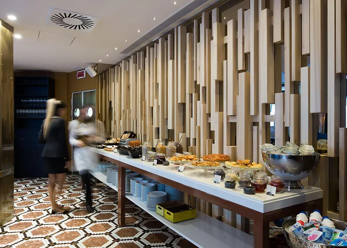 Hotel Pestana - A Brasileira, Center & Heritage Building